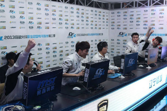 这一决定背 这一决定背