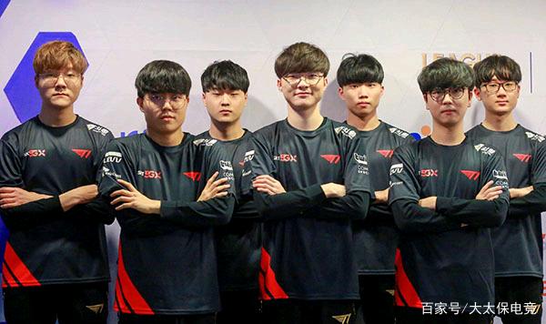 精神使他在 精神使他在