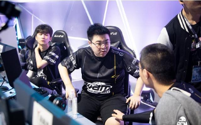 逐渐显露出 逐渐显露出